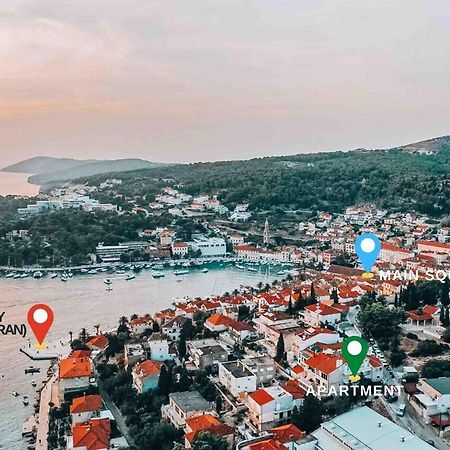 2Nd Hvar Home Apartments Hvar Town Bagian luar foto