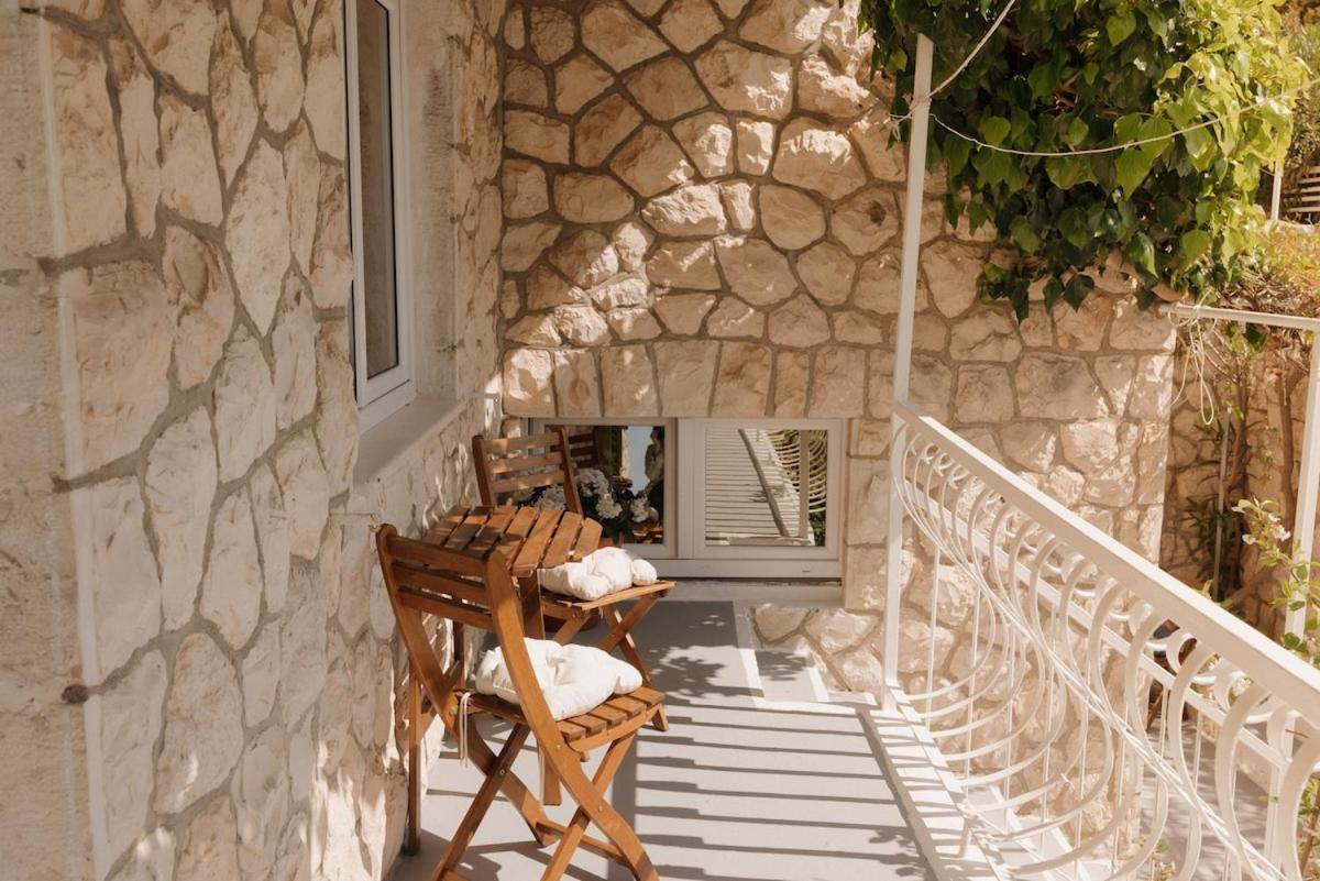 2Nd Hvar Home Apartments Hvar Town Bagian luar foto