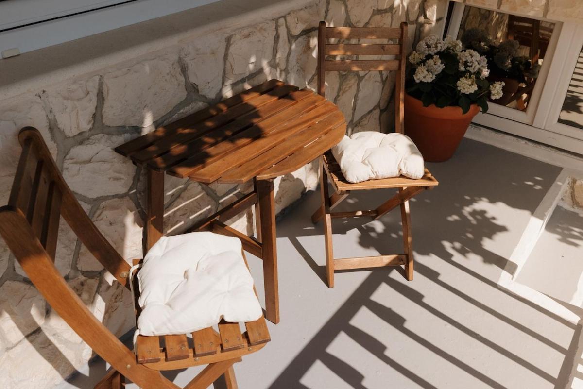 2Nd Hvar Home Apartments Hvar Town Bagian luar foto